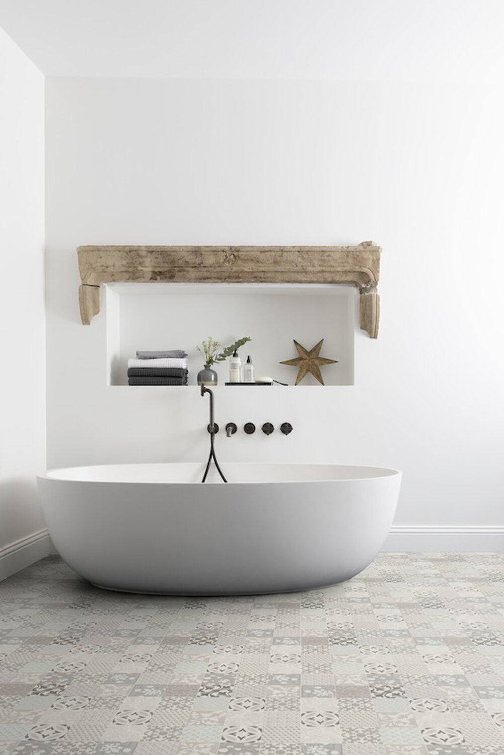 RS36211_Provence creme bathroom.jpg