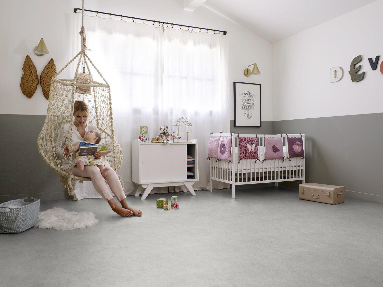 JPG 72 dpi-RS39993_Shade light grey - Bedroom.jpg