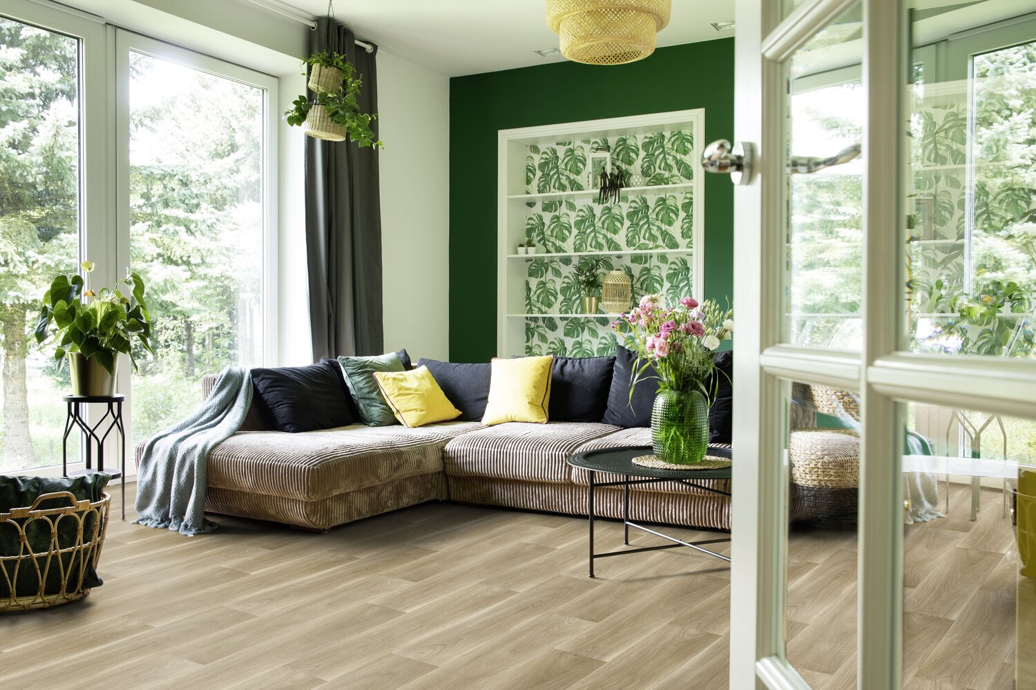 JPG 72 dpi-RS44137_ELEGANT GOLDEN salon.jpg