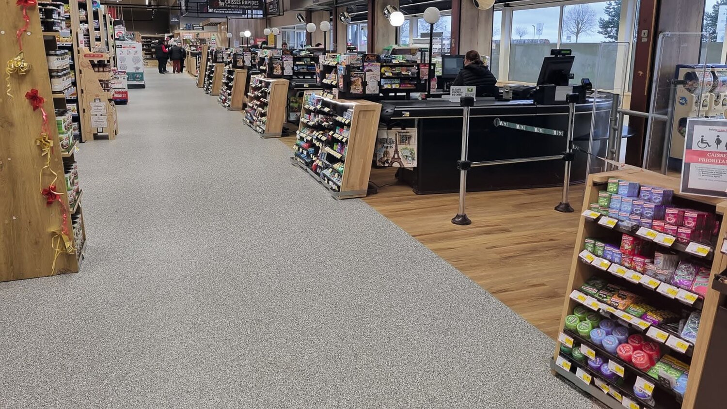 C70 MEGACLIC Albion Honey & GTI Max Piton - Room scene