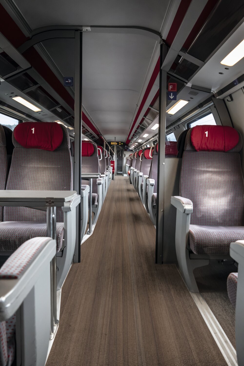TGV-MONTAGE.jpg